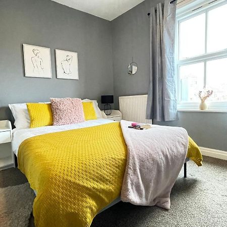 Cosy Home In Historical Beverley Town With Parking Екстериор снимка