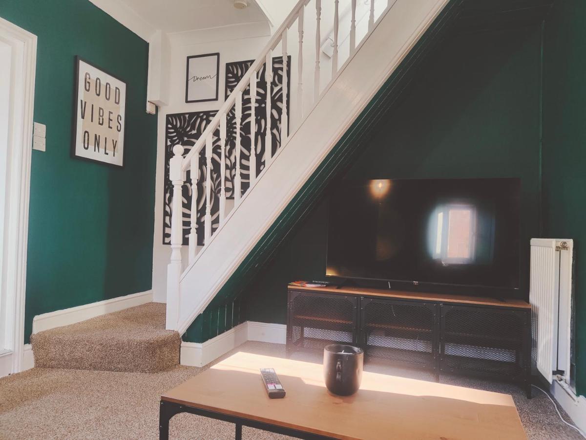 Cosy Home In Historical Beverley Town With Parking Екстериор снимка
