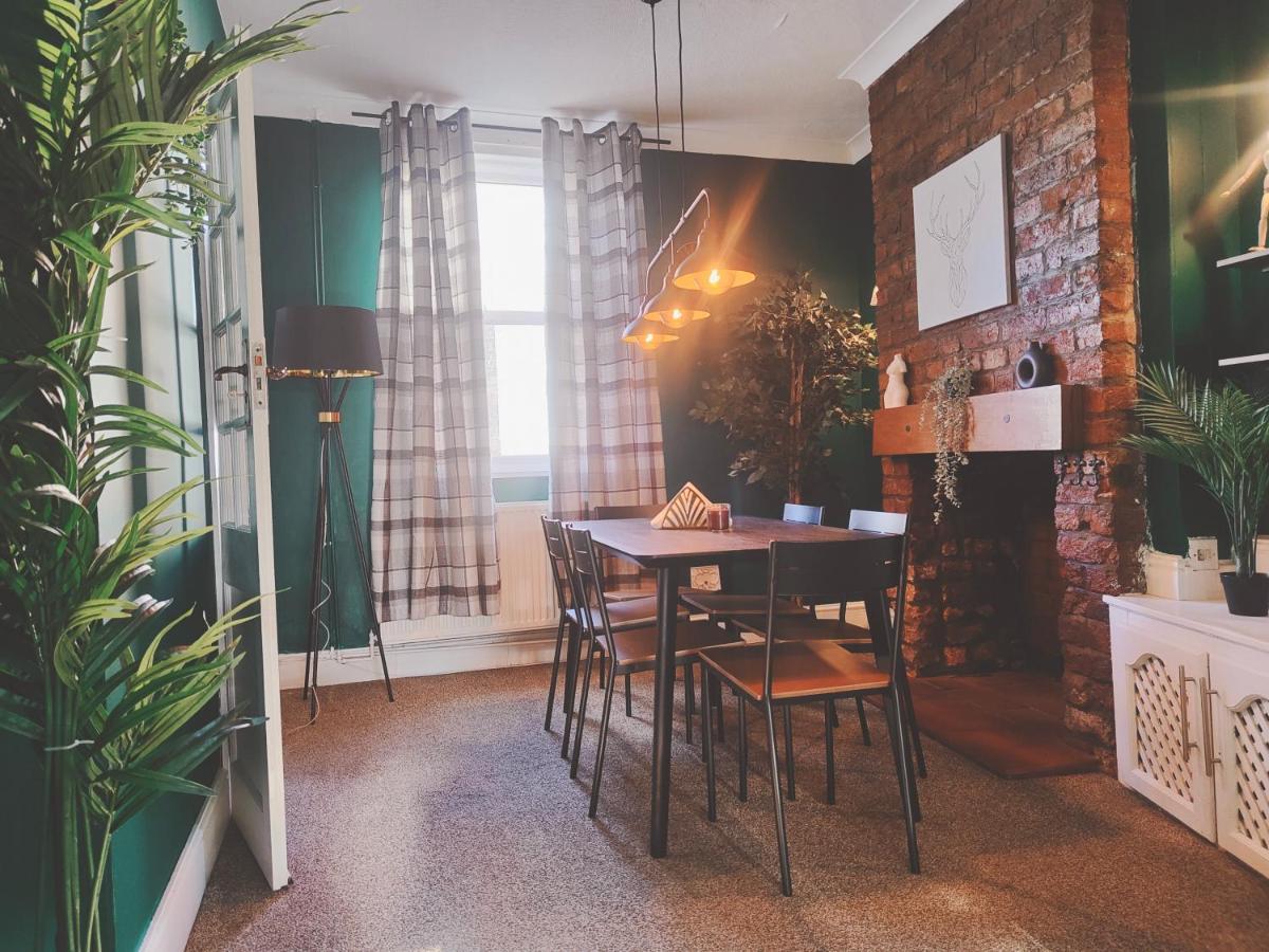 Cosy Home In Historical Beverley Town With Parking Екстериор снимка